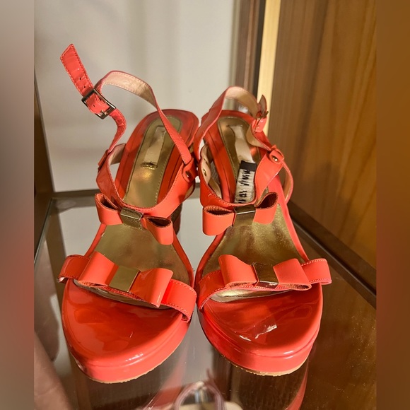 GUC White House | Black Market - size 8.5 - Picture 3 of 7